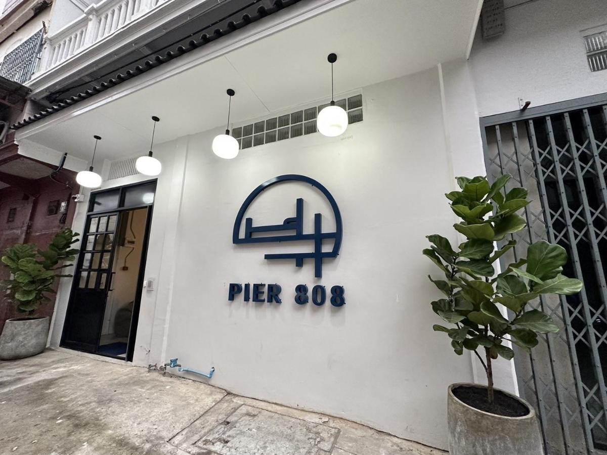 Pier 808 Hostel Bangkok Bagian luar foto
