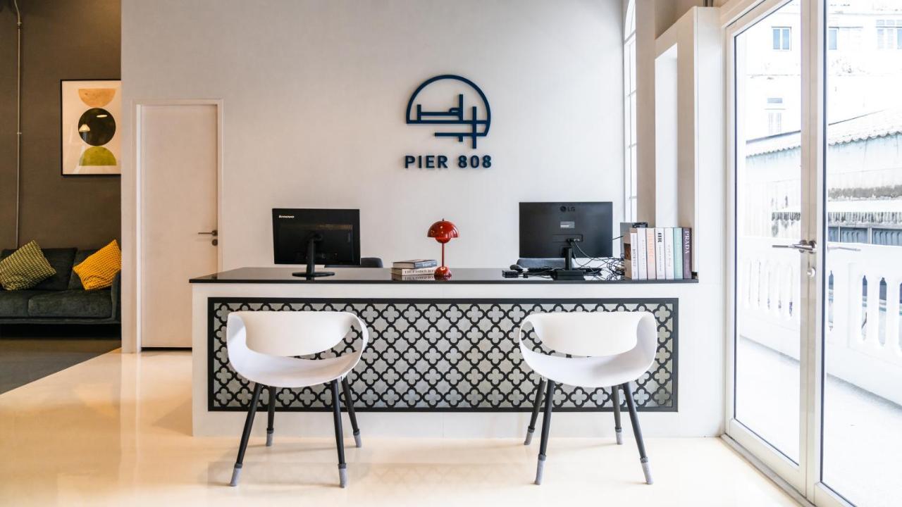 Pier 808 Hostel Bangkok Bagian luar foto