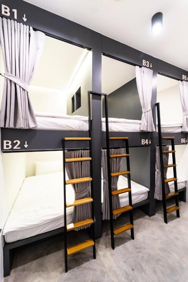 Pier 808 Hostel Bangkok Bagian luar foto