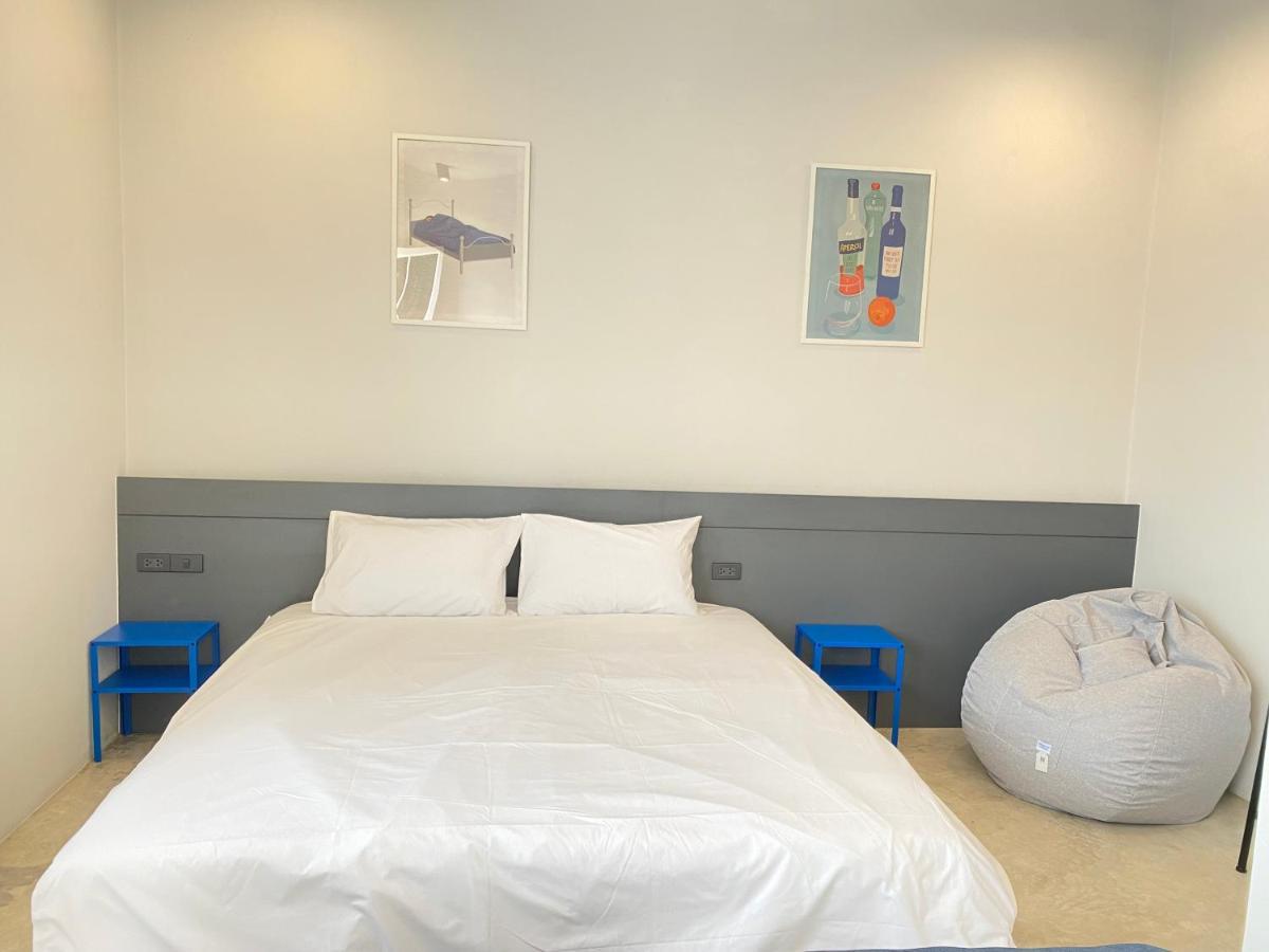 Pier 808 Hostel Bangkok Bagian luar foto