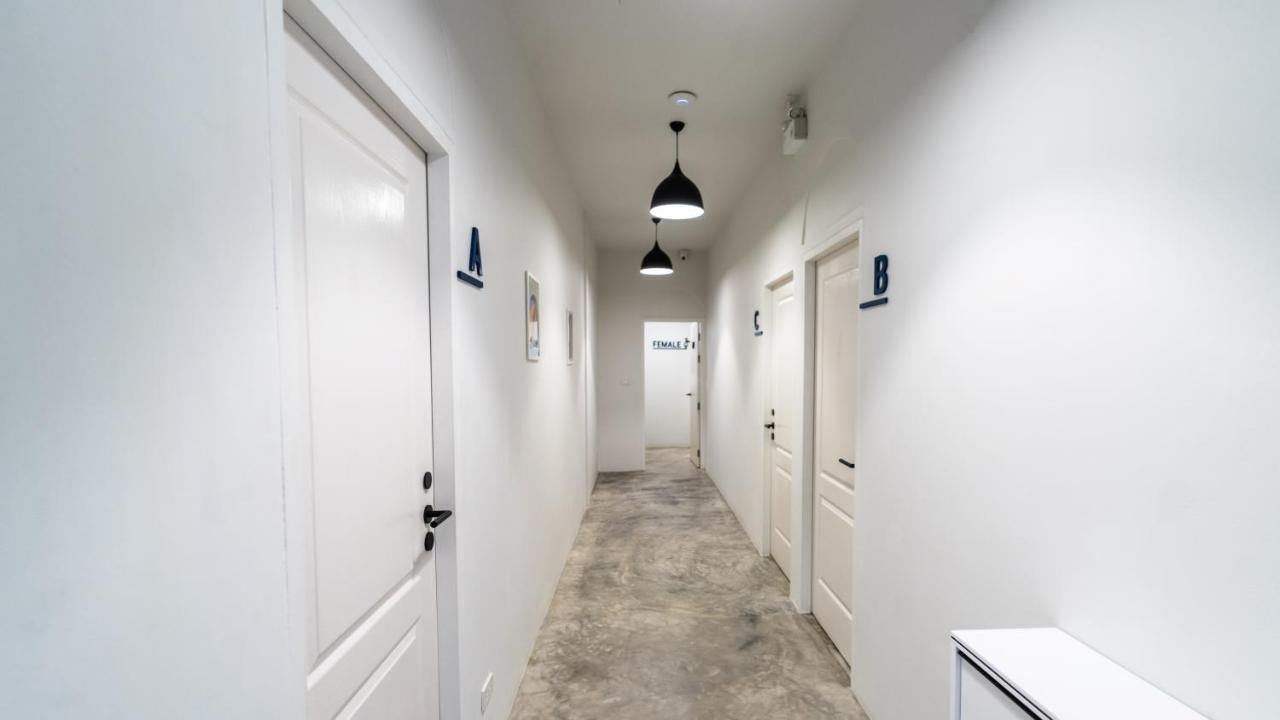 Pier 808 Hostel Bangkok Bagian luar foto