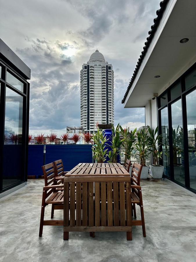 Pier 808 Hostel Bangkok Bagian luar foto